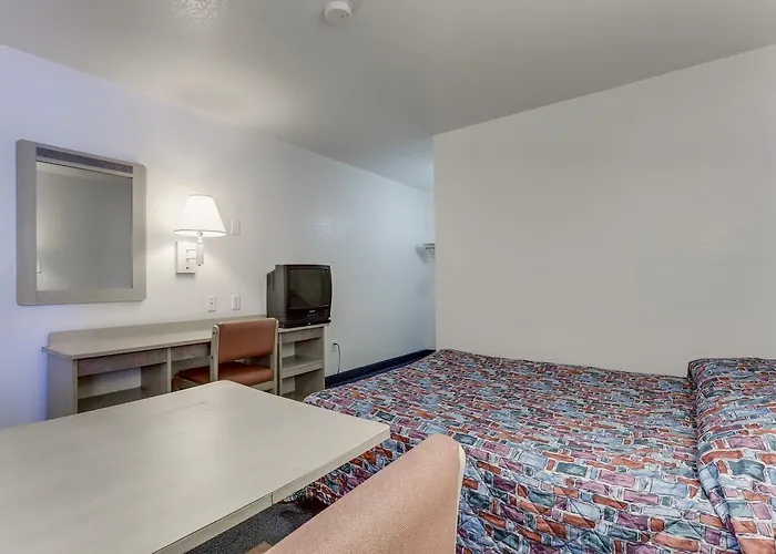 Hotel 6 Lafayette, La I-10 & I-49 N 3*