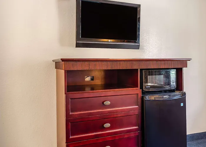 6 Lafayette, La I-10 & I-49 N Hotel 3*