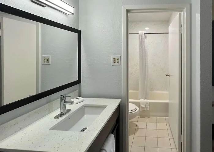 6 Lafayette, La I-10 & I-49 N Hotel